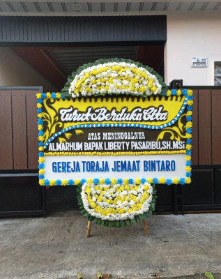 Papan Bunga Duka di Bintan Utara
